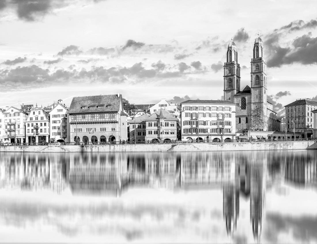 Noah Jigsaw Puzzle Bridge in Boston city and Boston city skyline, Boston Massachusetts USA in black white 1000 pieces