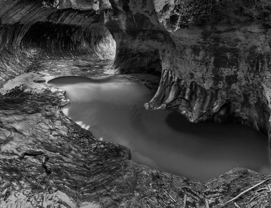 Noah Jigsaw Puzzle Havana, Cuba downtown skyline on the Malecon in black white 1000 pieces