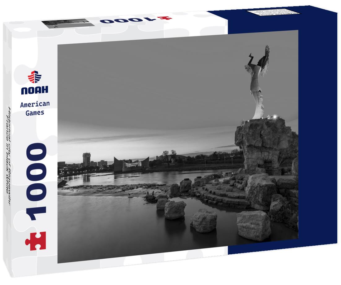 Noah Jigsaw Puzzle Historical city of Riquewihr, France in black white 1000 pieces