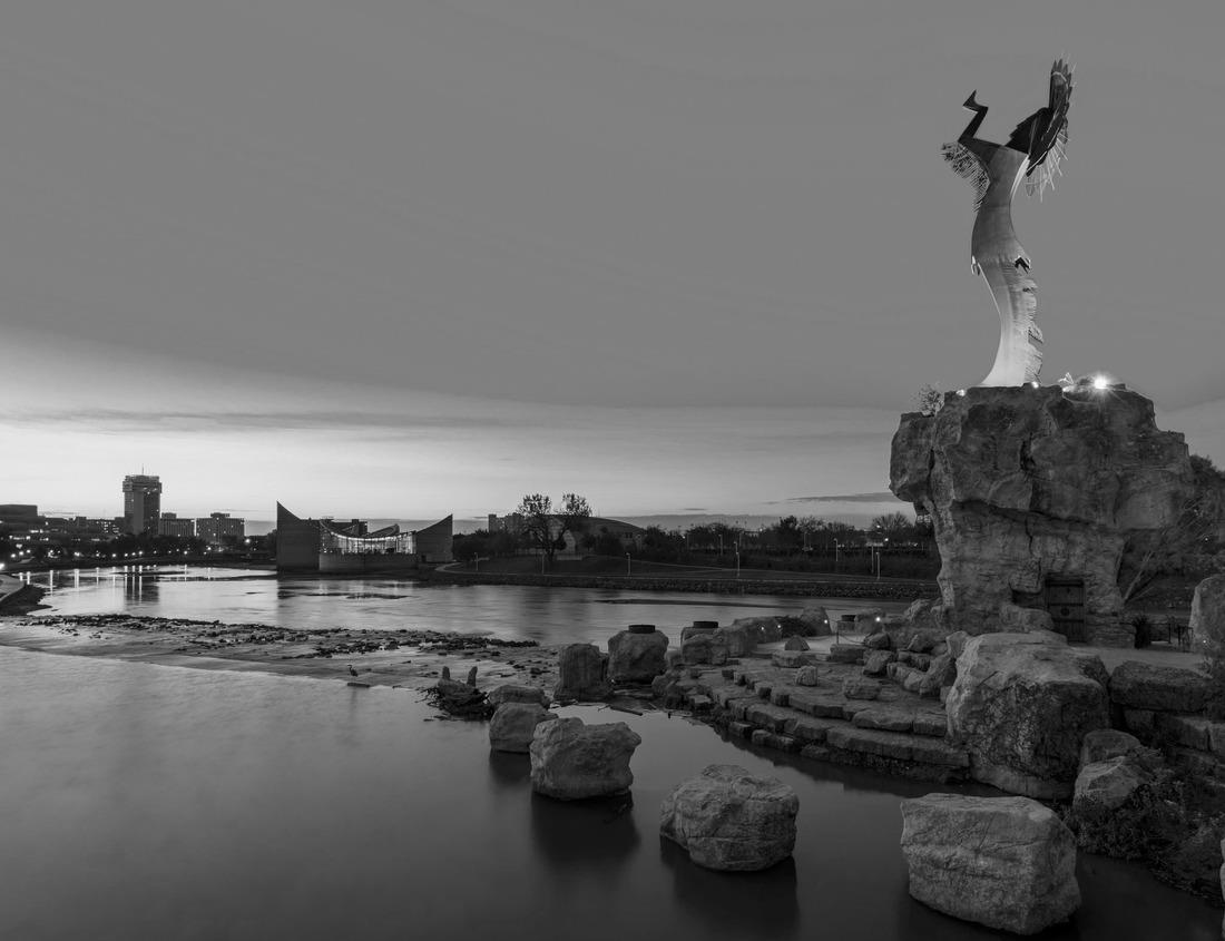 Noah Jigsaw Puzzle Historical city of Riquewihr, France in black white 1000 pieces