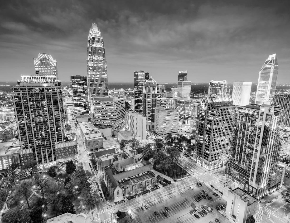 Noah Jigsaw Puzzle Historical city of Ronda, Spain in black white 1000 pieces