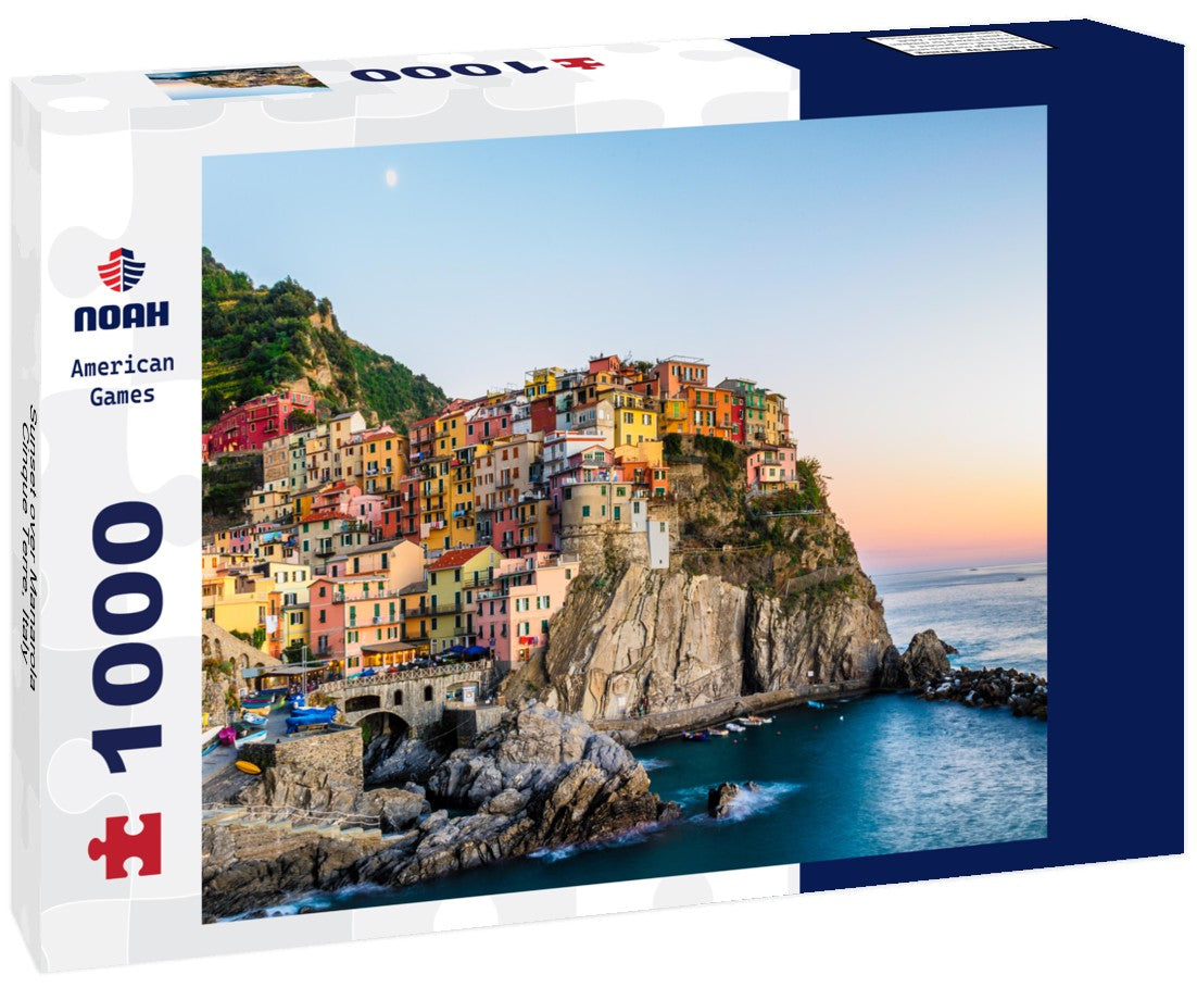Sunset over the village of Manarola in Cinque Terre, Italy. 1000pc PuzzleBlack and White