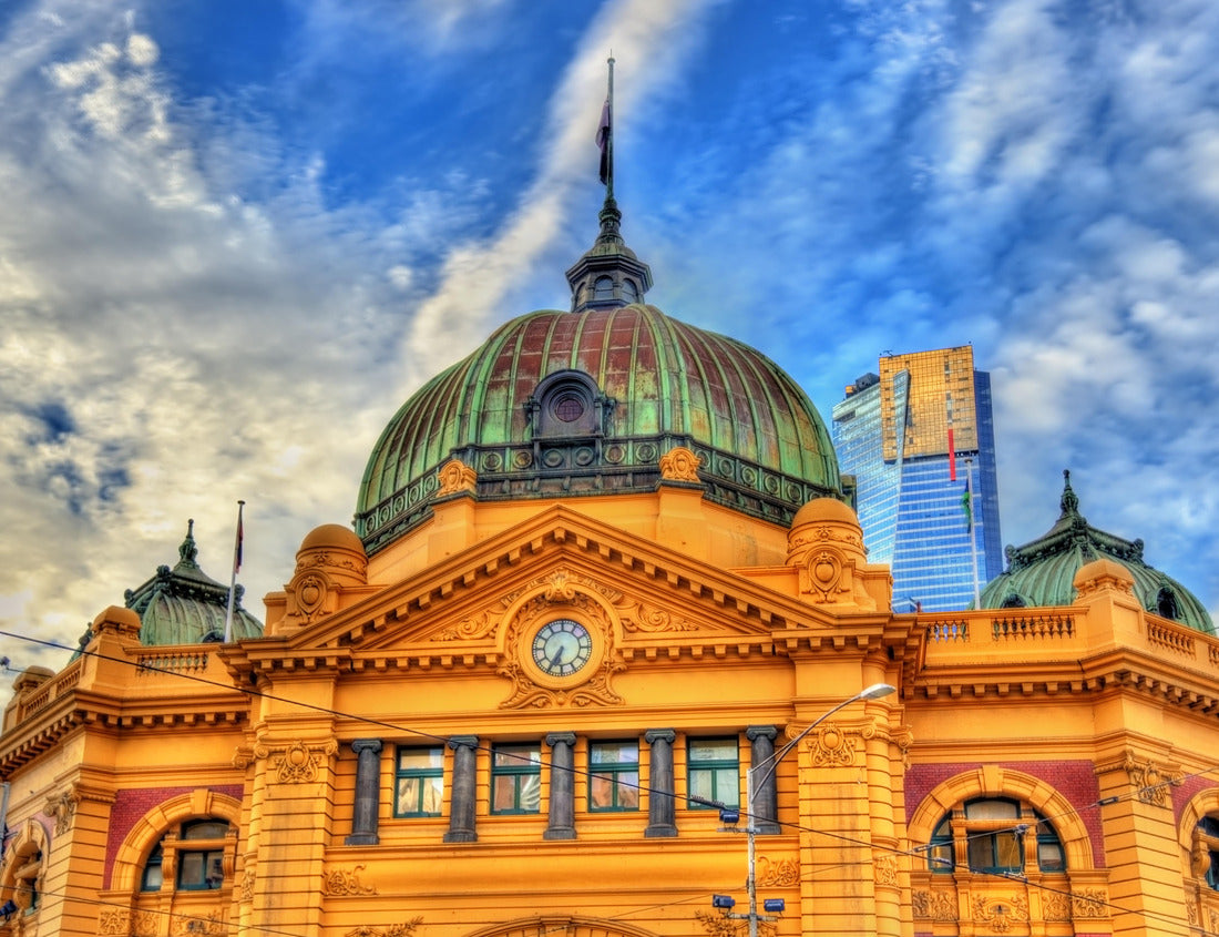 Noah Jigsaw Puzzle Flinders Street railway station, an iconic building of Melbourne - Australia, Victoria. Built in 1909 1000 pieces