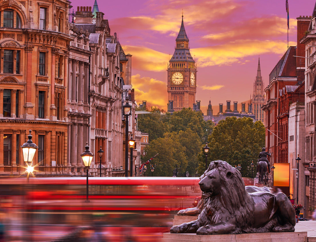 Noah Jigsaw Puzzle London Trafalgar Square lion and Big Ben tower at background 1000 pieces