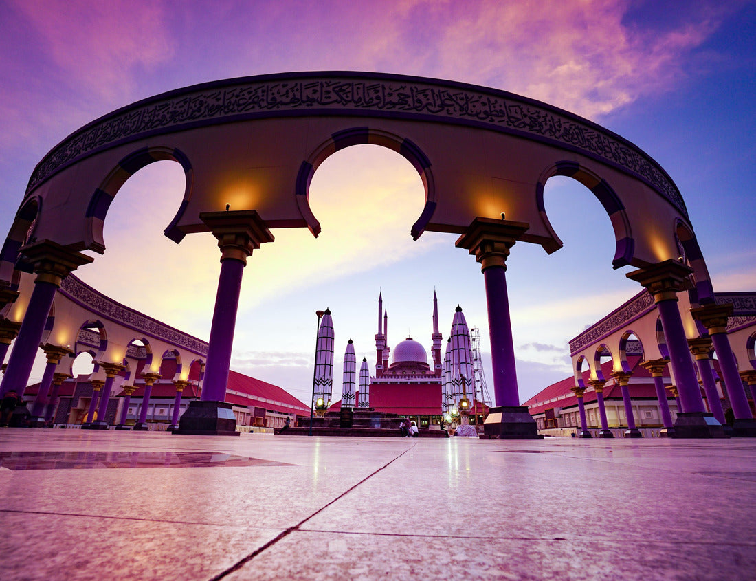 Noah Jigsaw Puzzle Beautiful sunset in the Central Java Grand Mosque, Masjid Agung Jawa Tengah, Semarang, Jawa Tengah, Central Java, Indonesia 1000 pieces