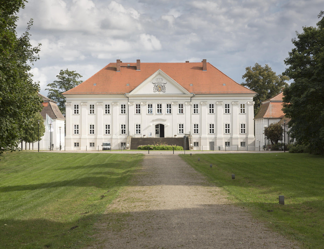 Noah Jigsaw Puzzle Hohenzieritz castle in Mecklenburg-Western Pomerania, Germany 1000 pieces