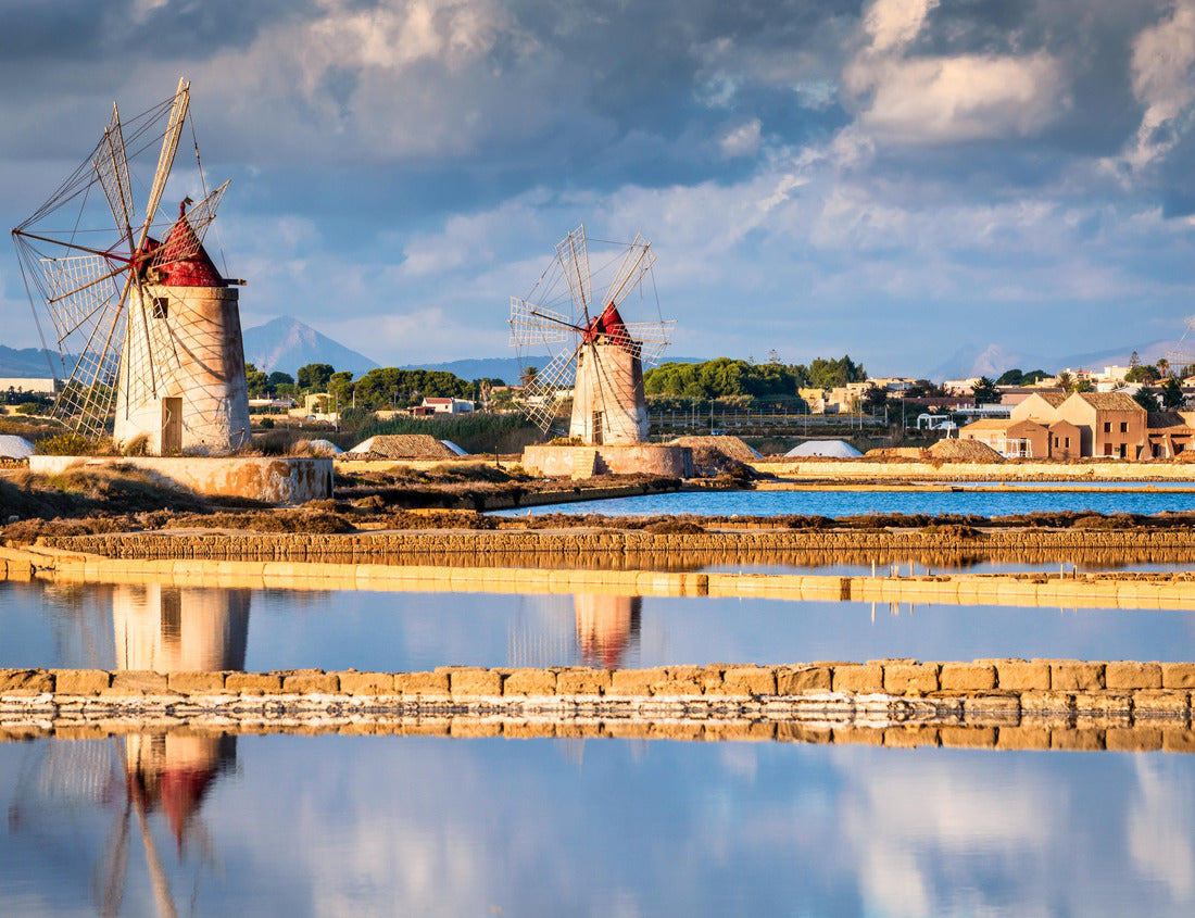 Noah Jigsaw Puzzle Marsala, Italy. Stagnone Lagoon with vintage windmills and salad, Trapani province, Sicily 1000 pieces