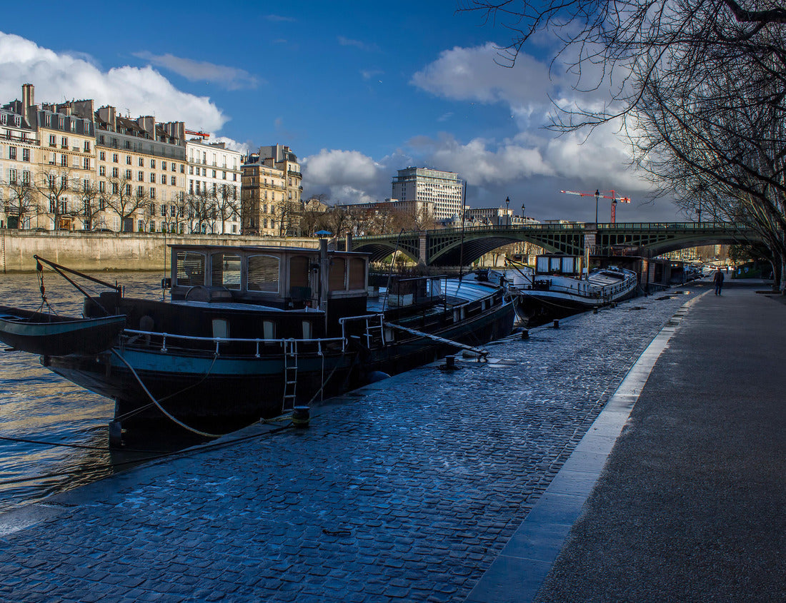 Noah Jigsaw Puzzle Boats in sena river on pier, Paris city 1000 pieces