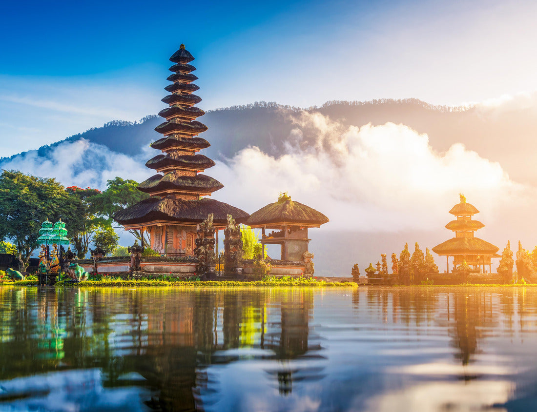 Noah Jigsaw Puzzle Beautiful landmark, pura ulun danu bratan temple in Bali, indonesia on sunrise 1000 pieces