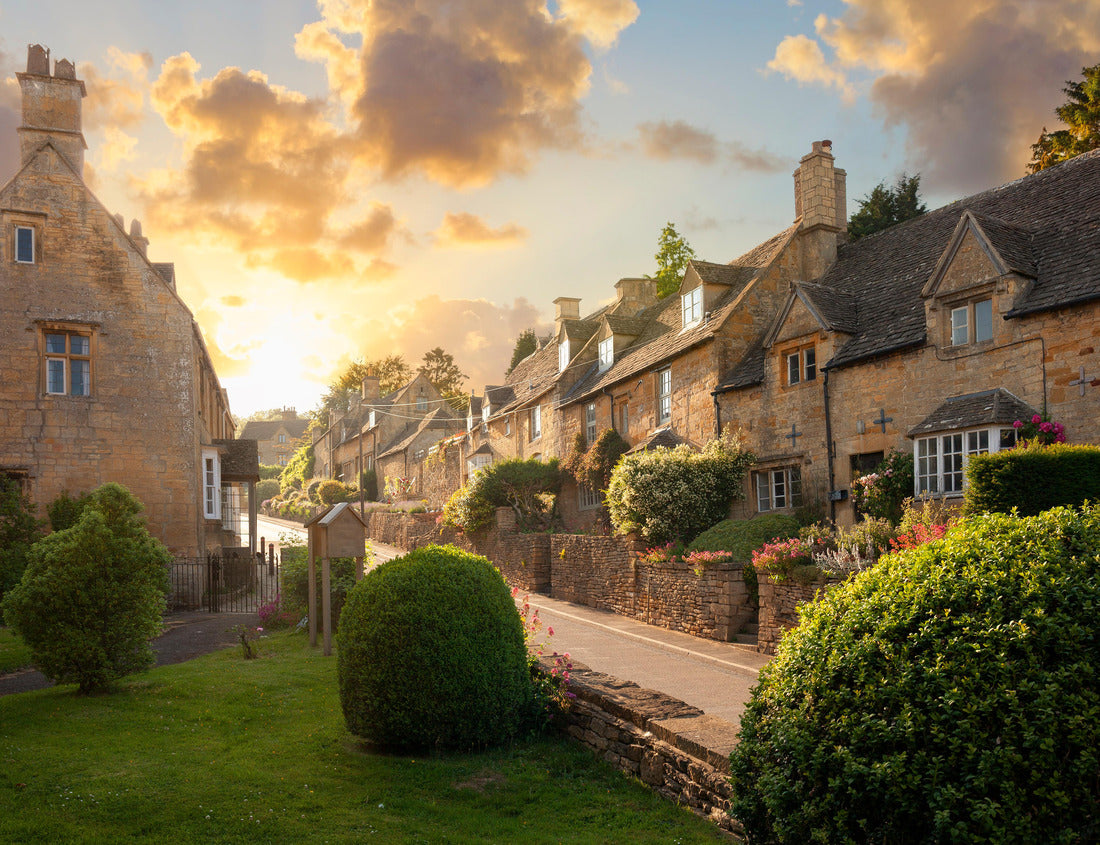 Noah Jigsaw Puzzle Bourton on the Hill village near Moreton in Marsh, Cotswolds, Gloucestershire, England 1000 pieces