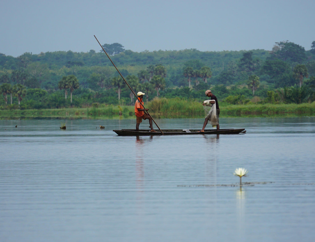 Noah Jigsaw Puzzle Fishermen in a fishing boat on the Mono River in Togo 1000 pieces