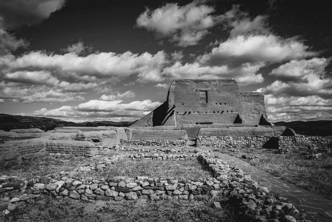 Pecos National Historic Park in New Mexico. Pecos Pueblo Mission Church Mission Nuestra Señora de los Ángeles de Porciúncula de los Pecos, a Spanish mission near the pueblo built in early 17th century 2000pc PuzzleBlack and White