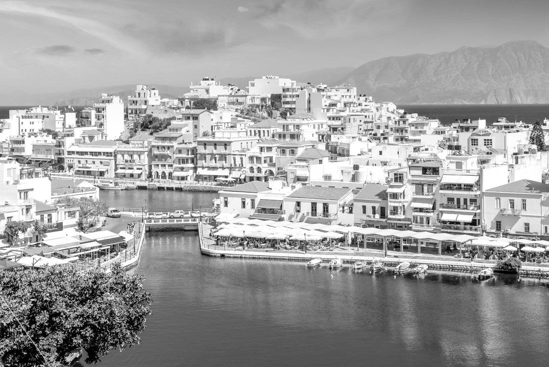 Old city of Agios Nikolaos, Island Crete, Greece 2000pc PuzzleBlack and White