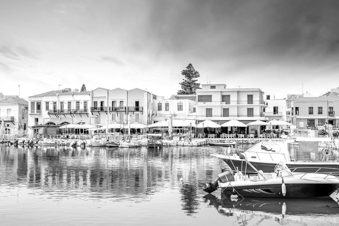 Old city of Rethymnon, Island Crete, Greece 2000pc PuzzleBlack and White