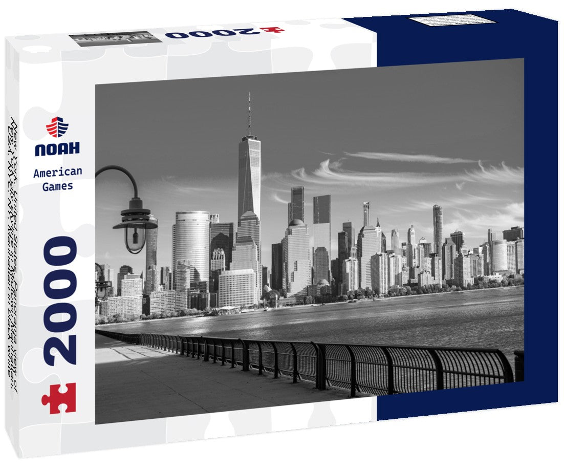 Noah Jigsaw Puzzle New York, United States. Panorama view of New York city skyline in Midtown Manhattan. USA, NYC, NY, Manhattan in black white 2000 pieces