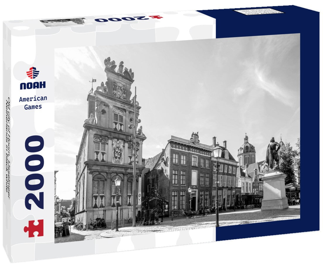 Noah Jigsaw Puzzle Old city of Hoorn, IJsselmeer, Netherlands in black white 2000 pieces