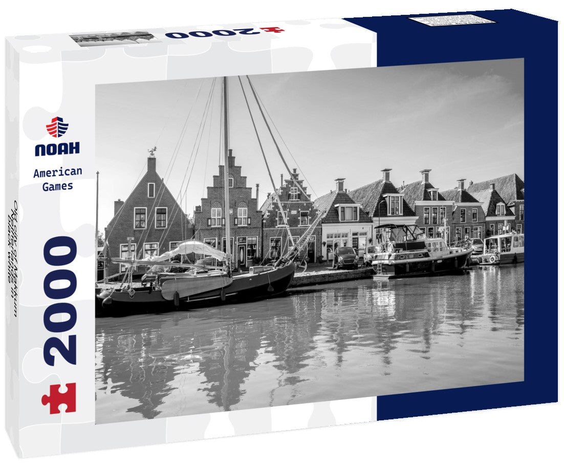 Noah Jigsaw Puzzle Old city of Makkum, Netherlands in black white 2000 pieces