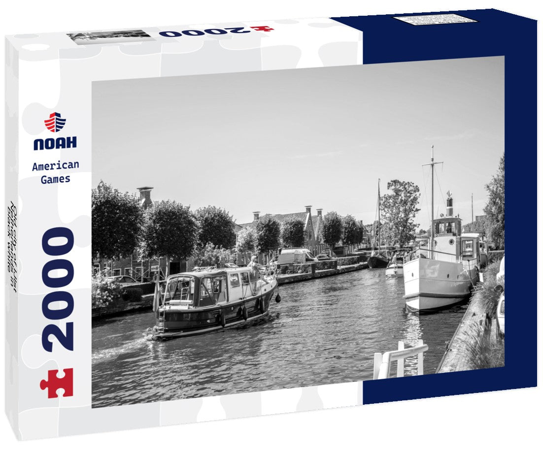 Noah Jigsaw Puzzle Old city of IJlst, Netherlands in black white 2000 pieces