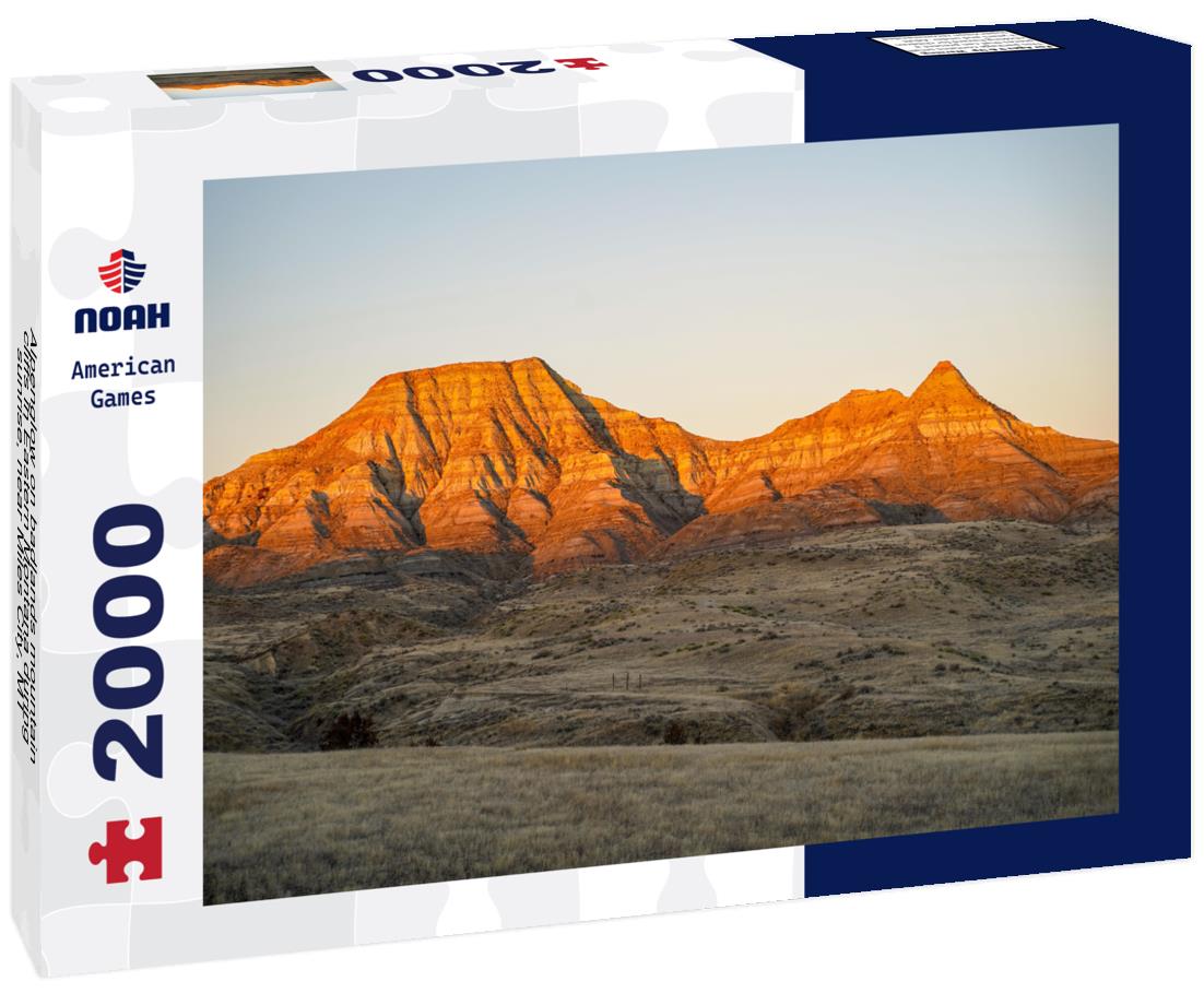 Noah Jigsaw Puzzle Alpenglow on badlands mountain cliffs in Eastern Montana during sunrise, near Miles City, MT 2000 pieces