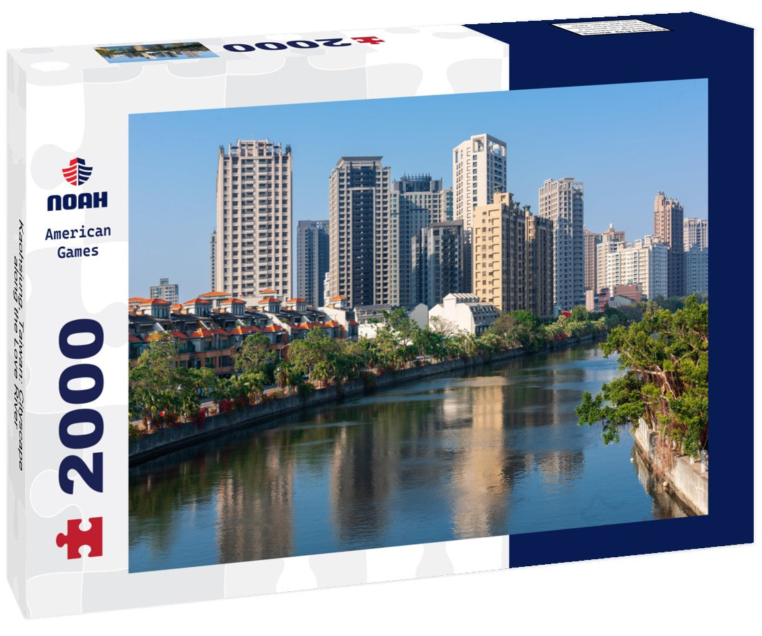 Noah Jigsaw Puzzle Kaohsiung, Taiwan: Cityscape along the Love River 2000 Pieces
