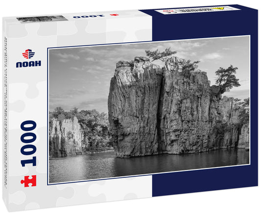 Beautiful Palisades State Park in South Dakota - Split Rock Creek - near Sioux Falls in black white