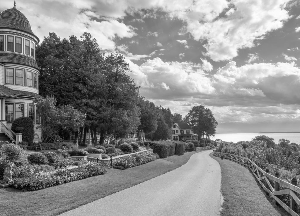 Mackinac Island Michigan - Grand old homes in black white