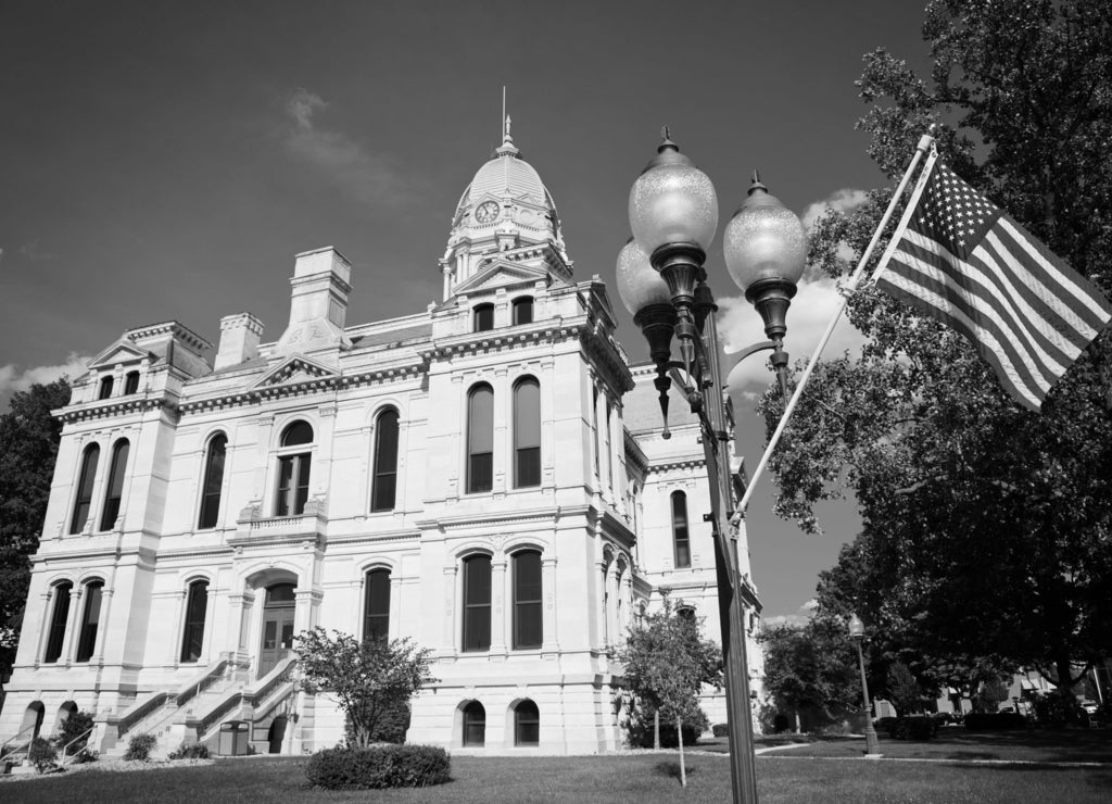Old courthouse in Warsaw Indiana in black white