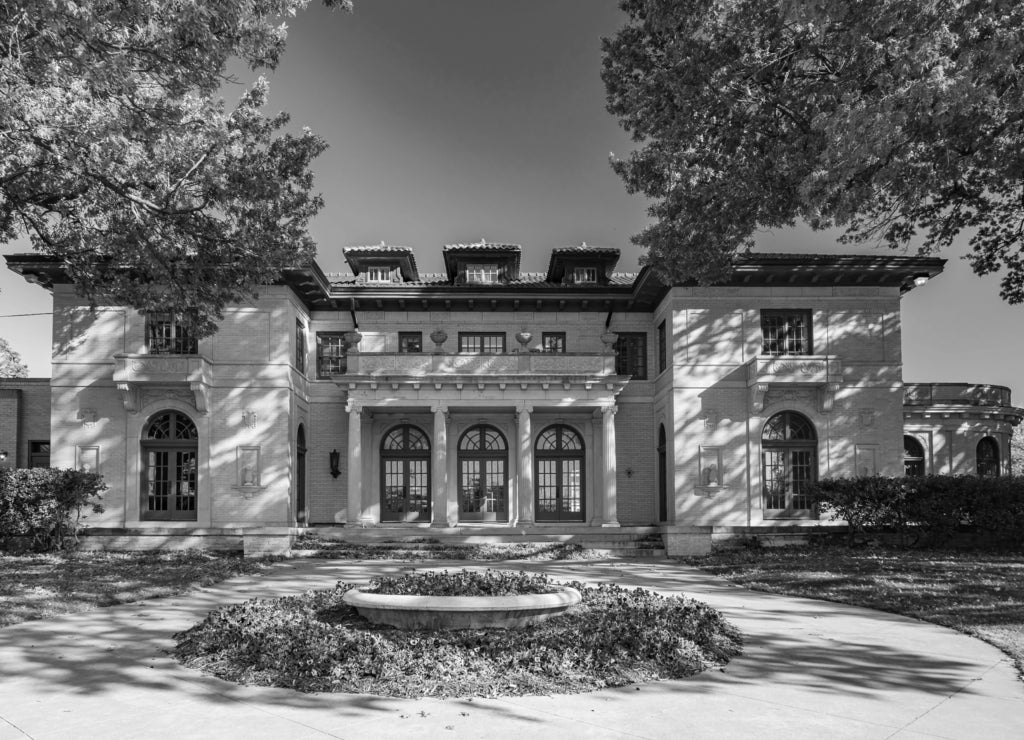 Exterior view of the Tulsa Garden Center, Oklahoma in black white