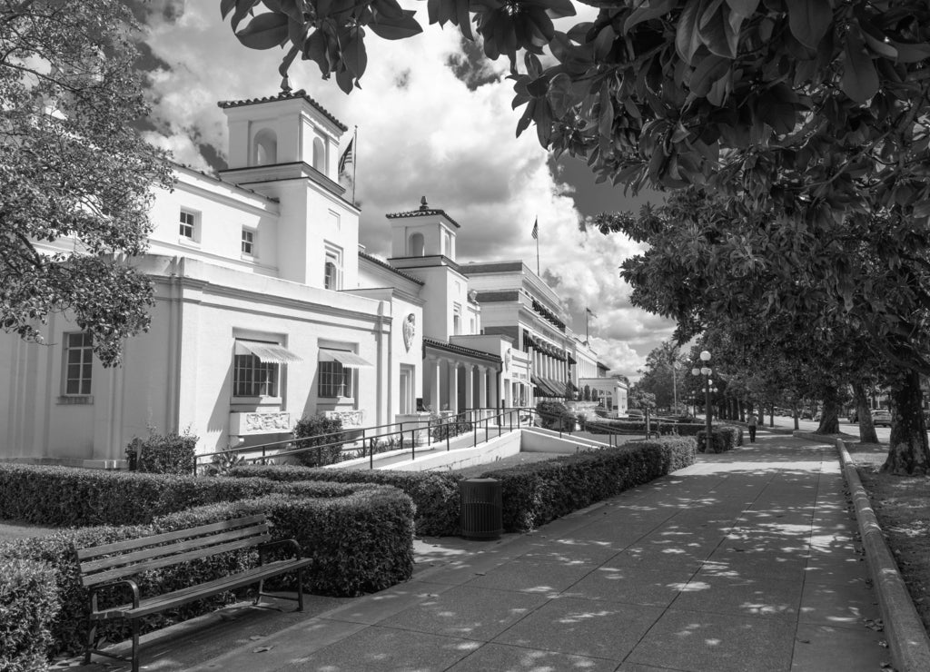 Hot Springs, Arkansas, USA Town Streets in black white