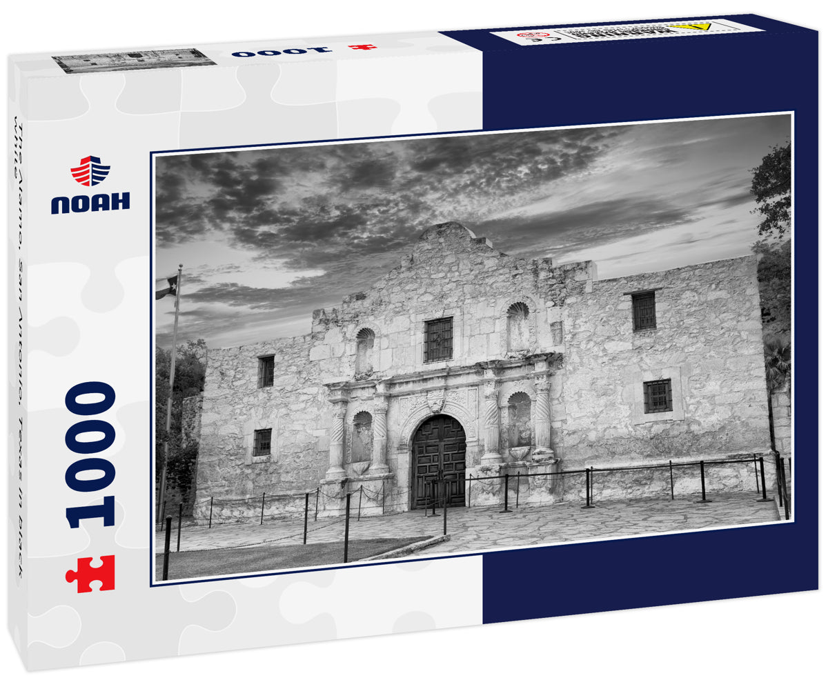 The Alamo, San Antonio, Texas in black white