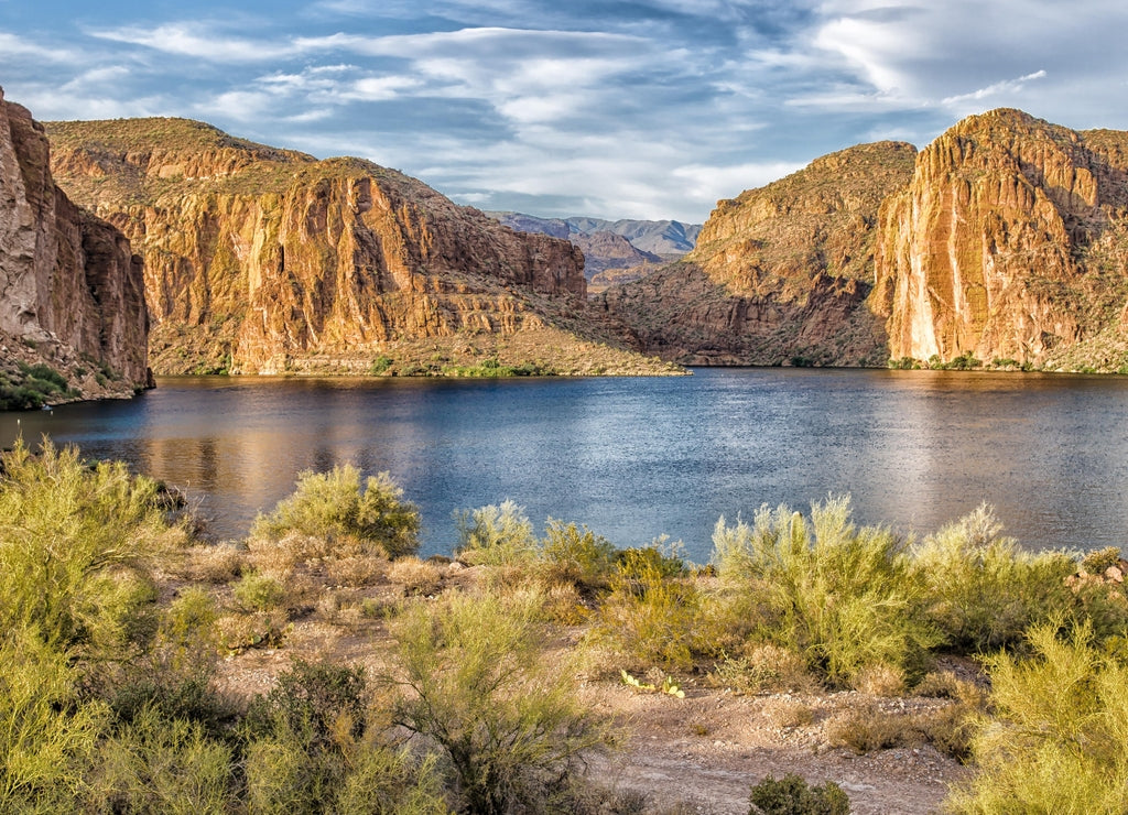 Canyon Lake on the Tonto National Forest on the Apache Trail