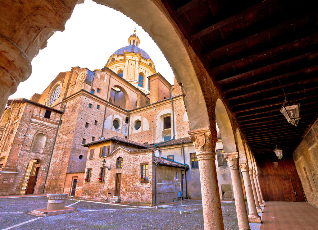 Mantova city cathedral and arches view