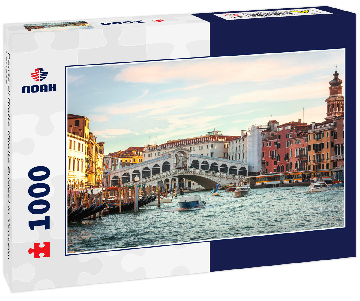 Ponte di Rialto (Rialto Bridge) in Venezia, Veneto