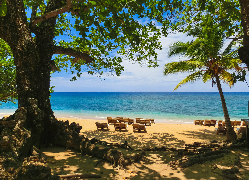 The sea and sand at Bamboo Beach in Jamaica