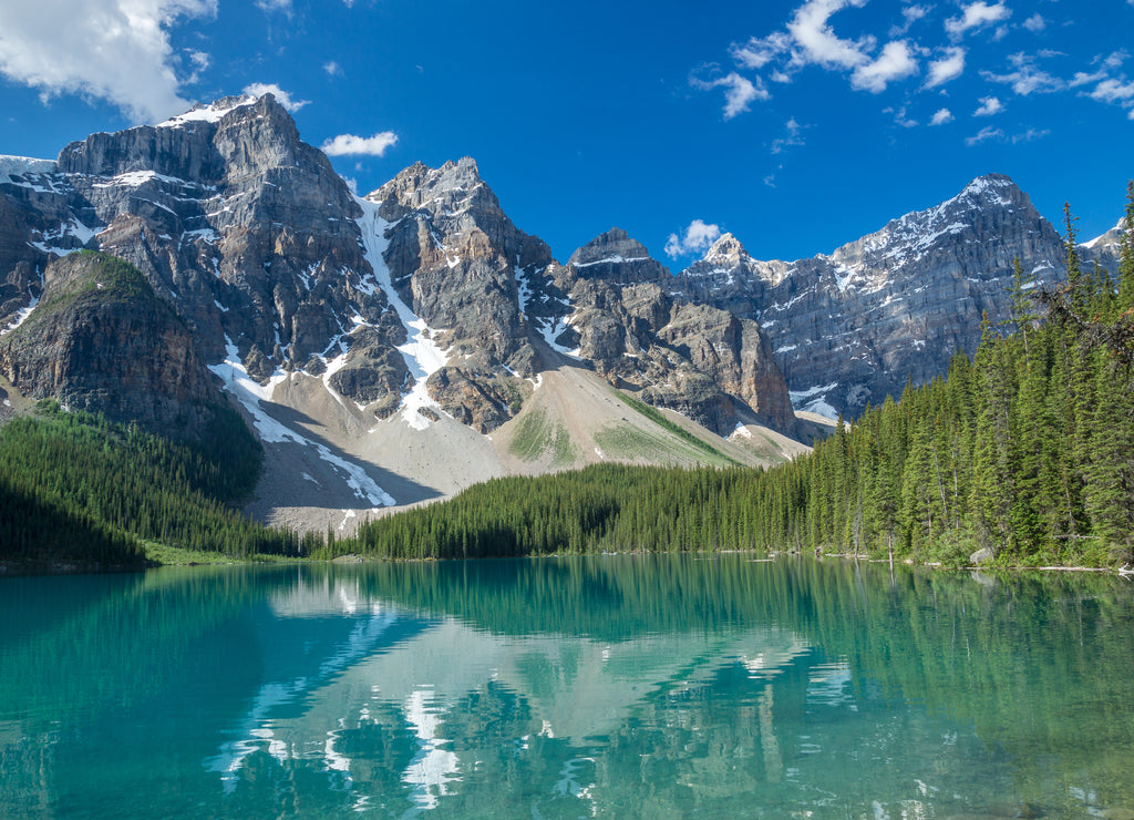 Weltberühmte Aussicht auf den Moraine Lake, Banff Nationalpark Alberta, Canada