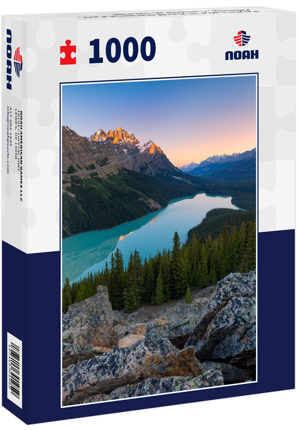 Peyto Lake in Banff National Park, Alberta, Canada at sunrise