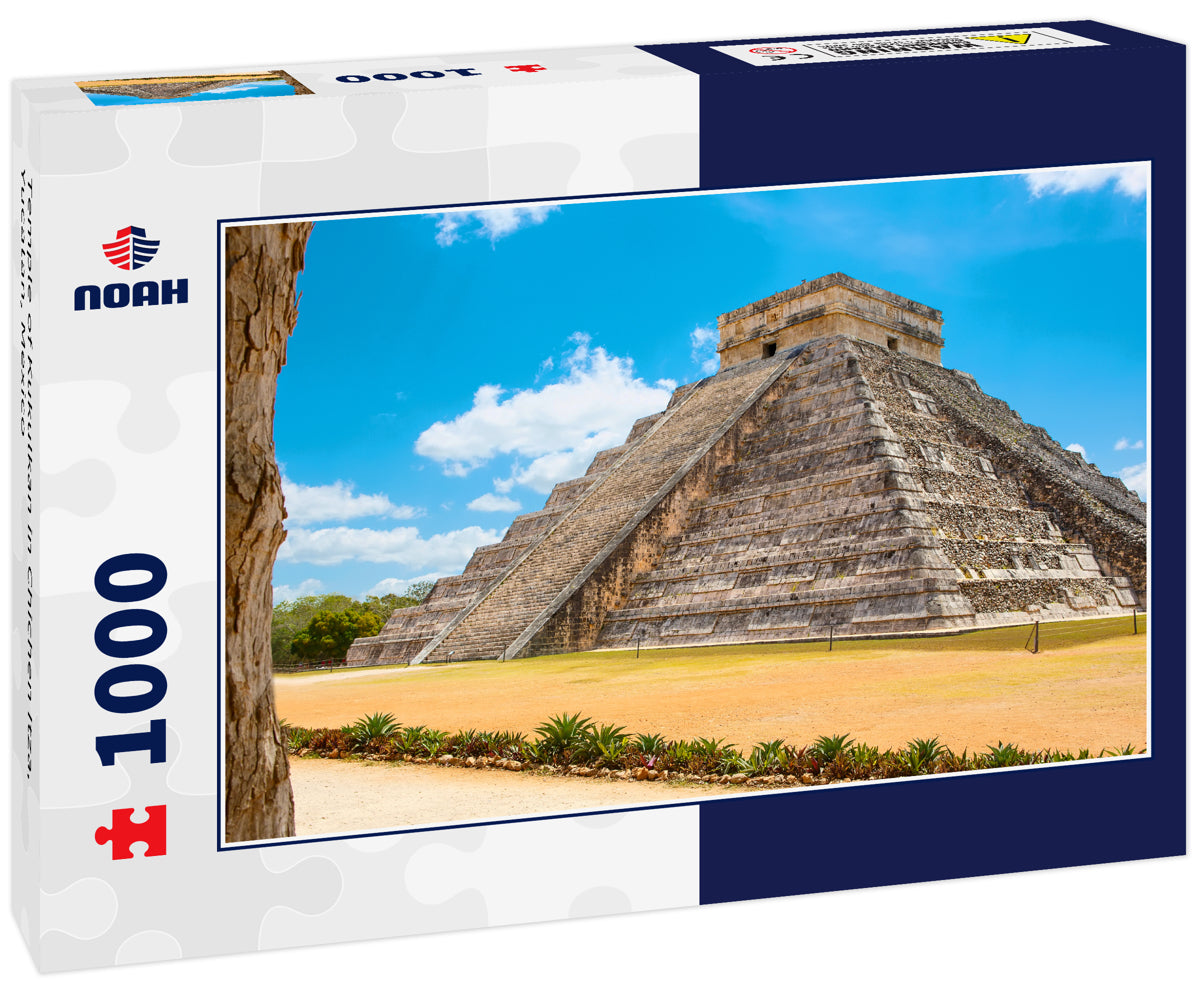Temple of Kukulkan in Chichen Itza, Yucatan, Mexico
