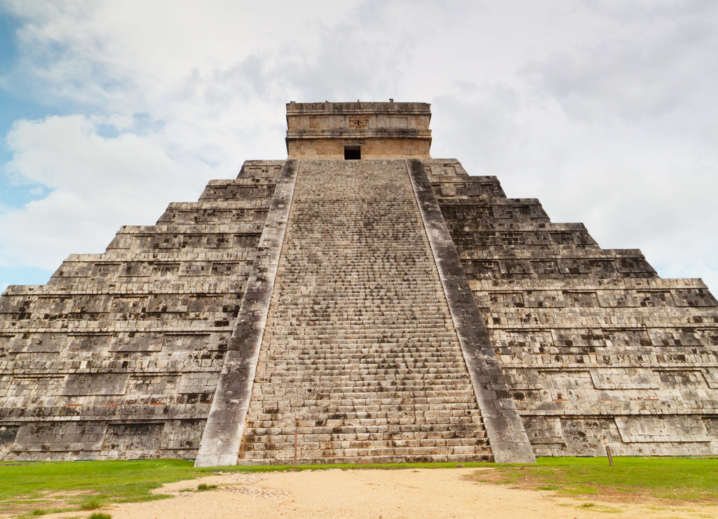 Kukulkan pyramid in Chichen Itza, Mexico
