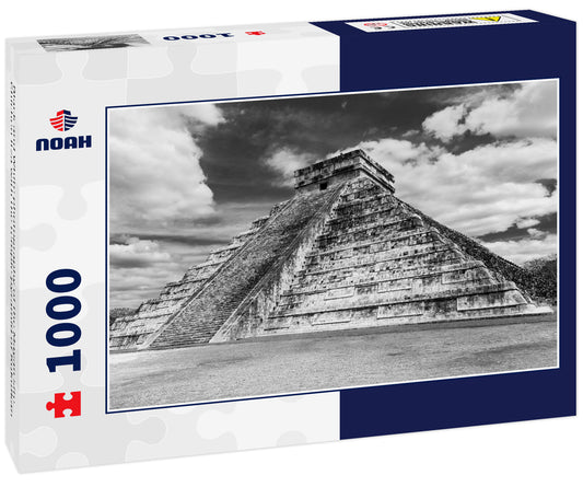 Black and White photography of the Mayan site Chichen Itza with the temple pyramid of Kukulkan