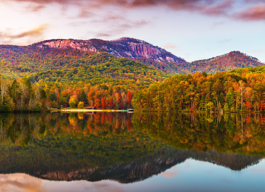 Pinnacle Mountain, Pickens, South Carolina lake view in autumn at dusk