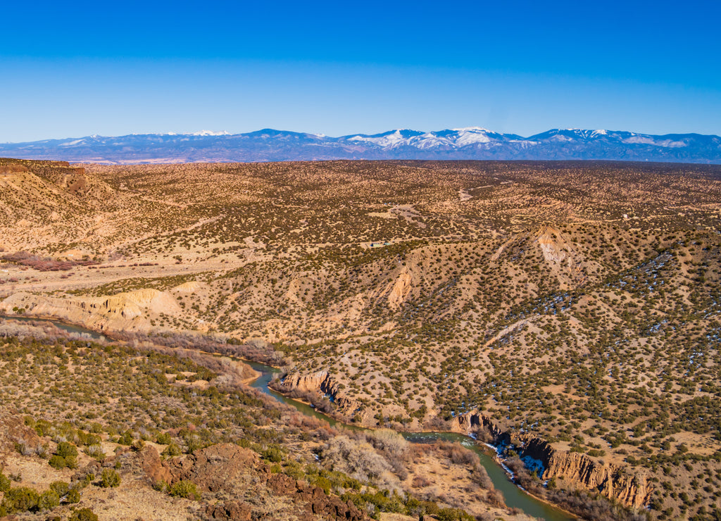 magnificent views of the Rio Grande at White Rock Overlook Park, Los Alamos, New Mexico