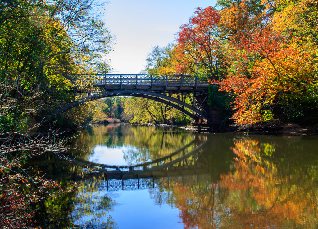 Bridge over Mill River, Connecticut