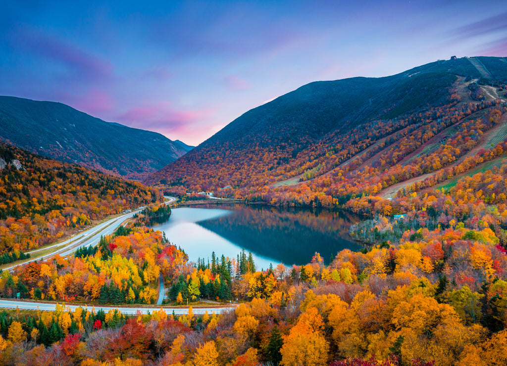 Beautiful fall colors in Franconia Notch State Park | White Mountain National Forest, New Hampshire, USA