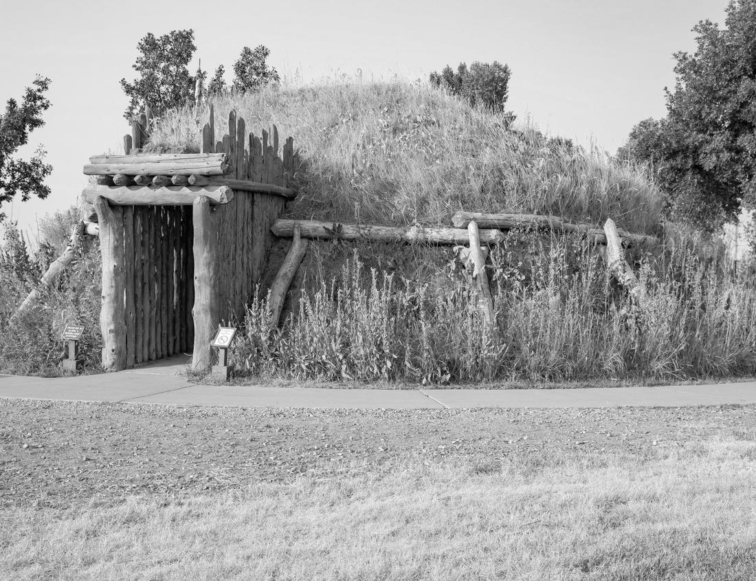 Noah Jigsaw Puzzle Mormon Row in Grand Teton National Park, Wyoming in black white 1000 pieces