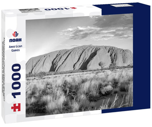 Noah Jigsaw Puzzle Marketsquare (Obermarkt) in the heart of Gelnhausen with historical half-timbered houses in black white 1000 pieces