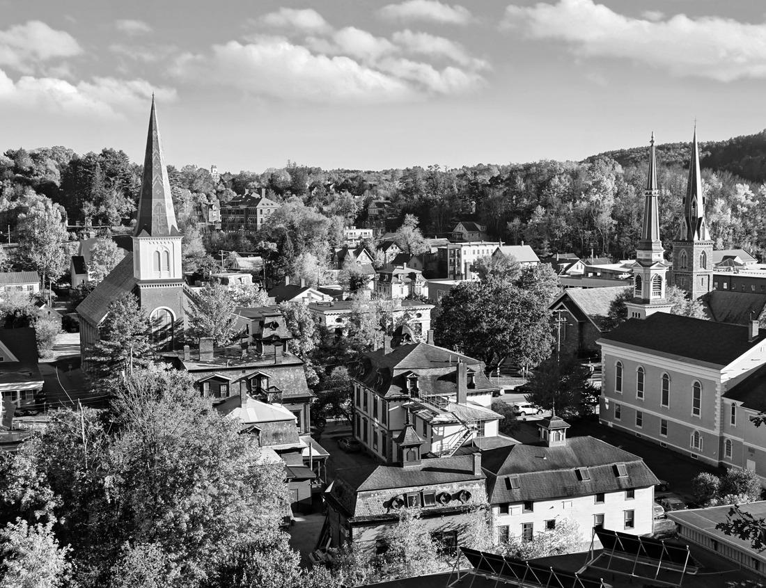 Noah Jigsaw Puzzle New Haven, Connecticut by night. New Haven is the second-largest city in Connecticut after Bridgeport in black white 1000 pieces