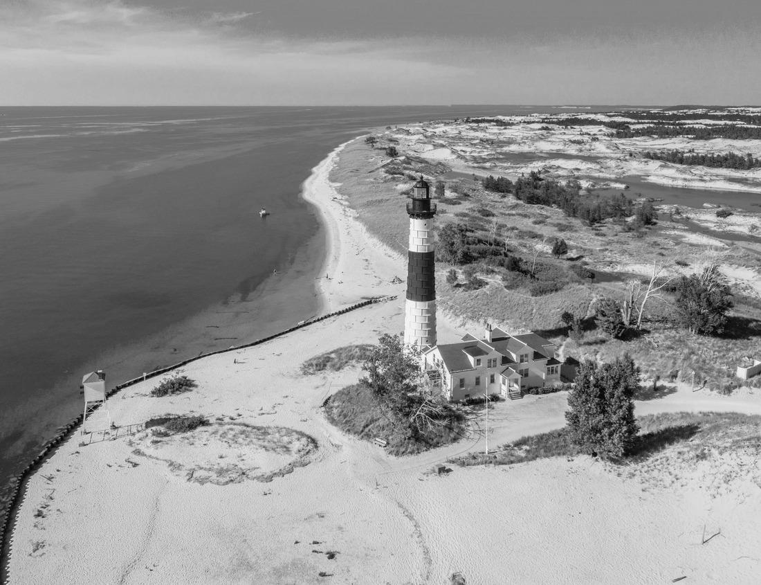 Noah Jigsaw Puzzle Albuquerque, New Mexico, USA downtown cityscape at twilight in black white 1000 pieces