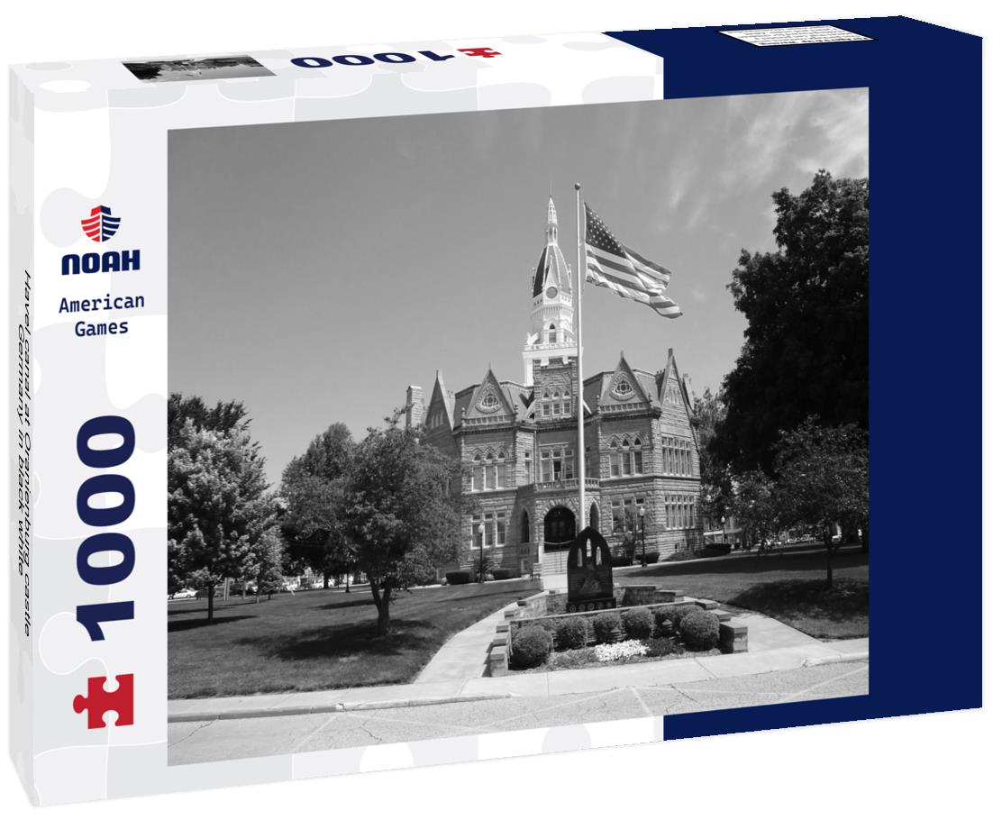 Noah Jigsaw Puzzle Havel canal at Oranienburg castle, Germany in black white 1000 pieces