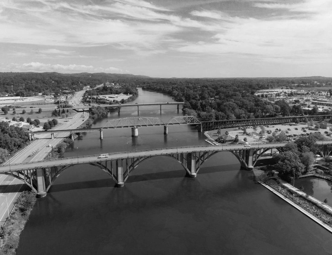 Noah Jigsaw Puzzle Chicago City river side in beautiful dusk, Illinois, USA in black white 1000 pieces