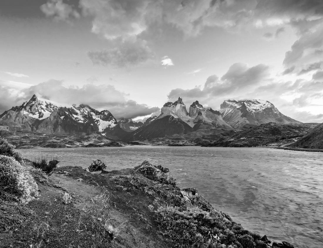 Noah Jigsaw Puzzle Akron, Ohio, USA downtown skyline at dusk in black white 1000 pieces